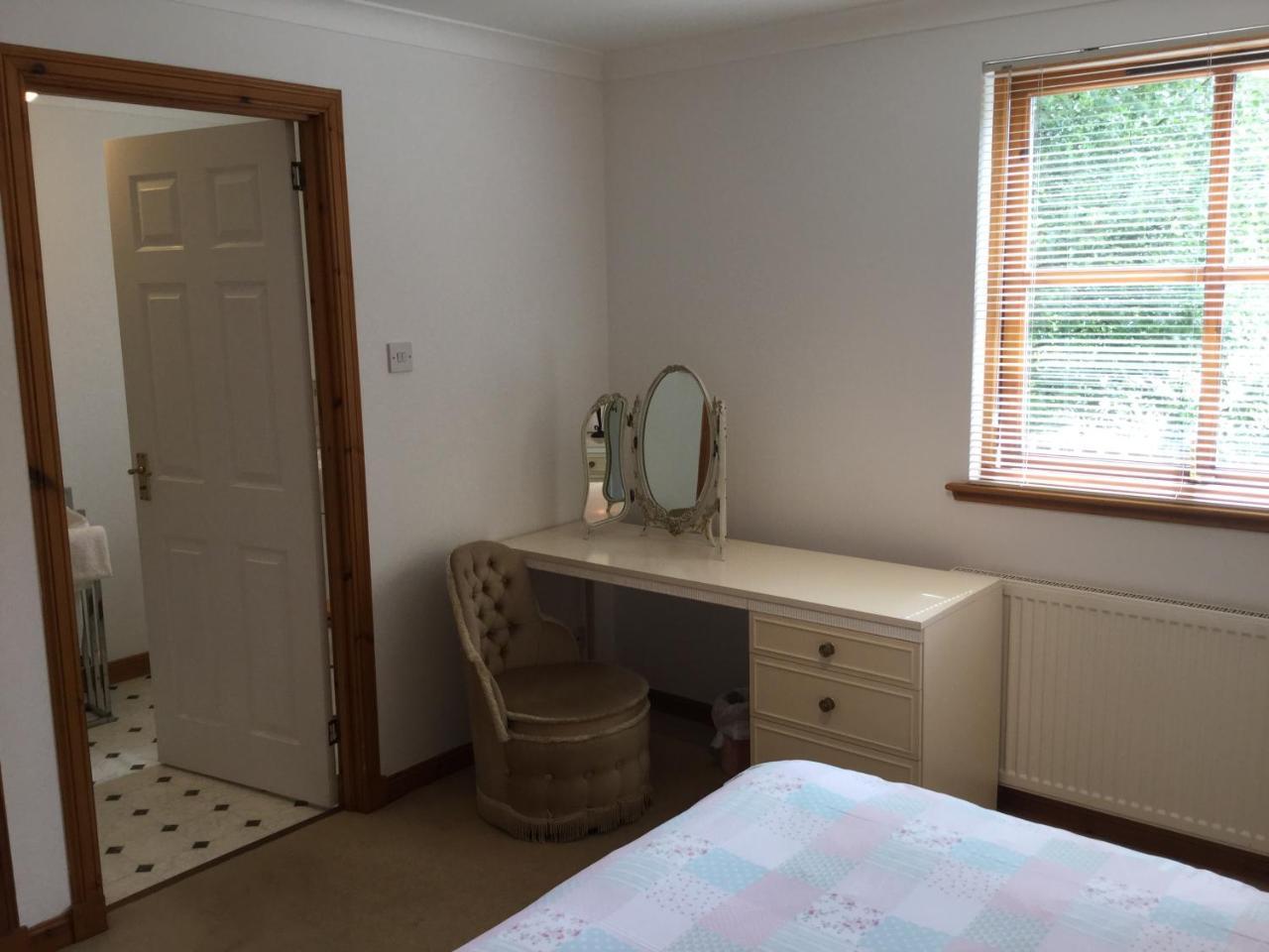 Two-Bedroom Apartment - Golf View Free Parking Inverness Eksteriør bilde