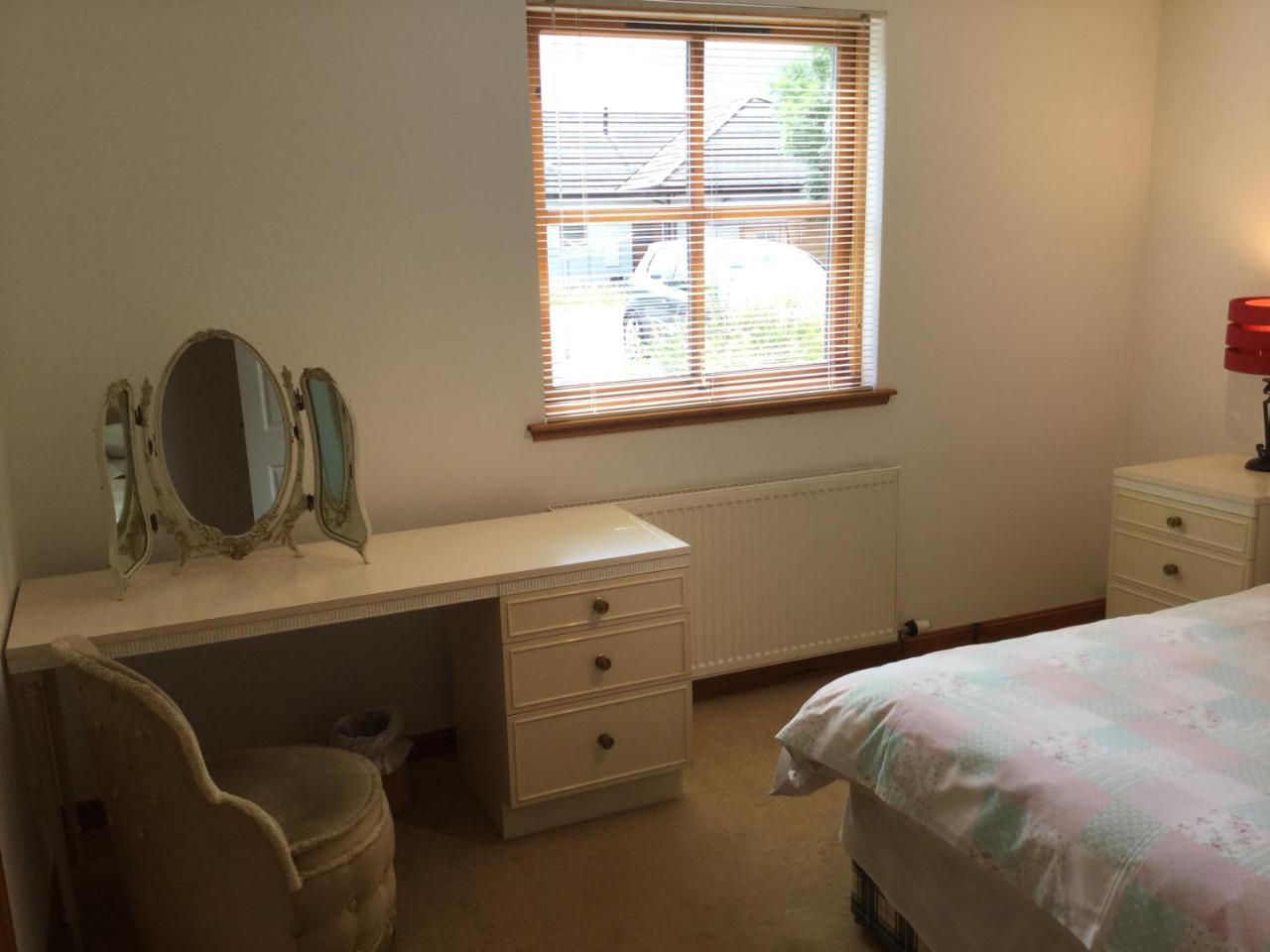 Two-Bedroom Apartment - Golf View Free Parking Inverness Eksteriør bilde